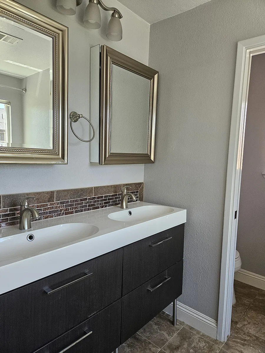 Private Master Bathroom Included In Master Bedroom Price $1,300.00 - Havens Pl