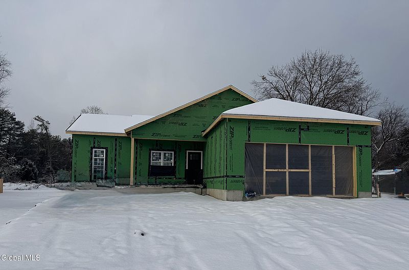 5th image of 28 Holden Avenue