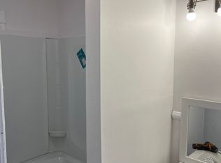 211 Vernon St, Worcester, MA 01607