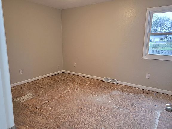 5th image of 5109 Inland Dr