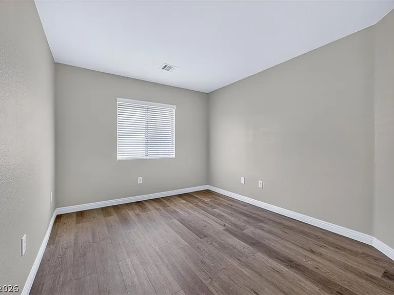561 Aspen Leaf St — Photo 16