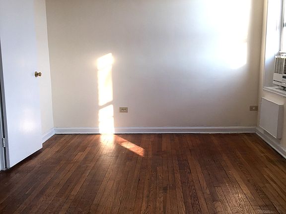 4th image of 2020 Avenue V APT 6G