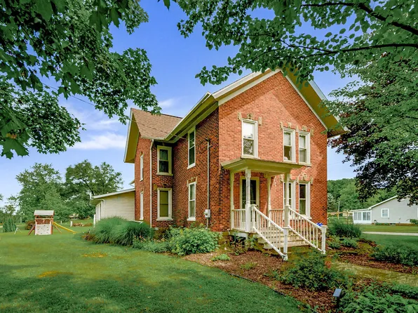 1067 W Allegan St, Martin, MI 49070