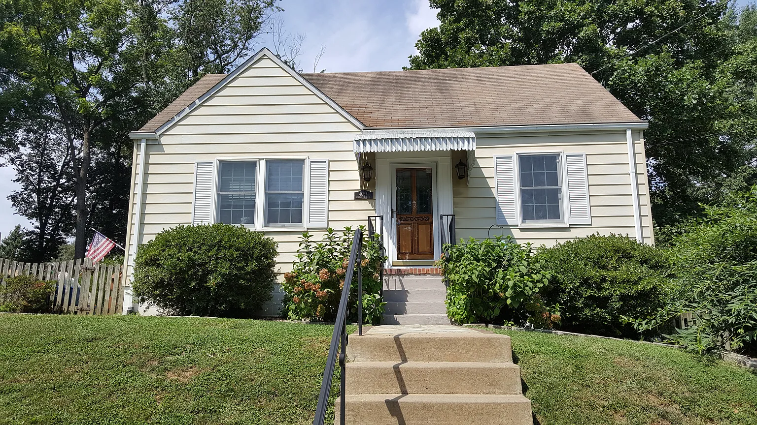 4034 Poplar St photo 1