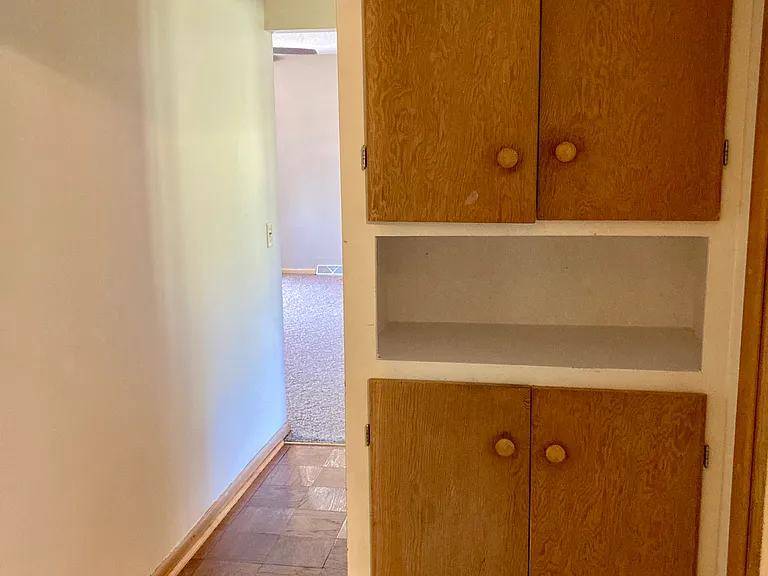 2419 Maple Ave — Photo 10