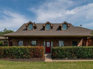 860 Angus Rd, Waxahachie, TX 75167