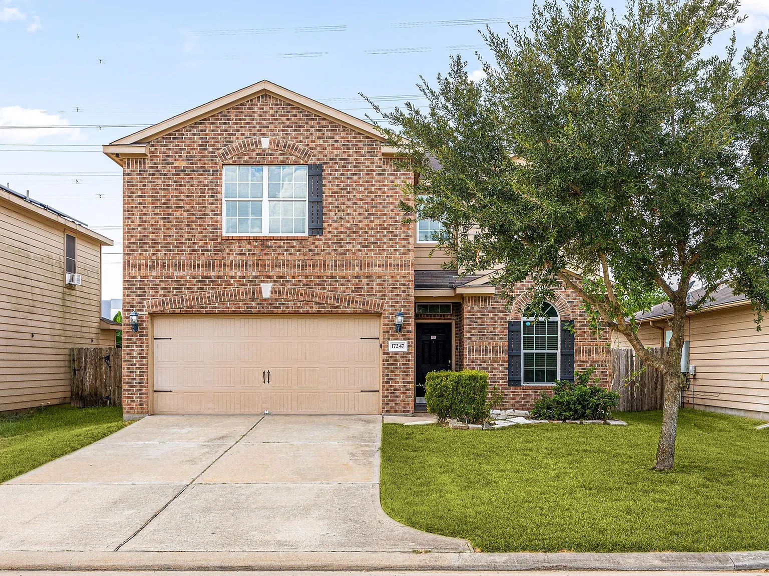 5 bed, 2.5 bath, 2538 sqft, $2,500 — Photo 1