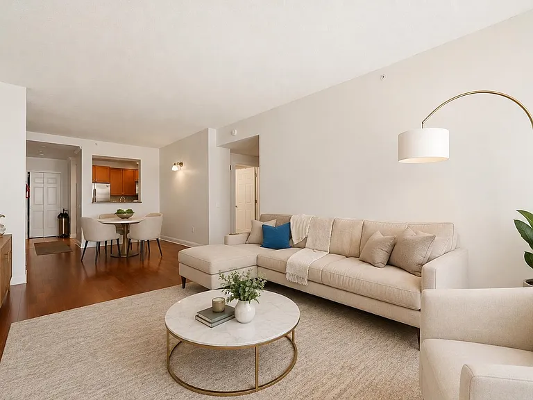 311 Washington St #9C — Photo 2