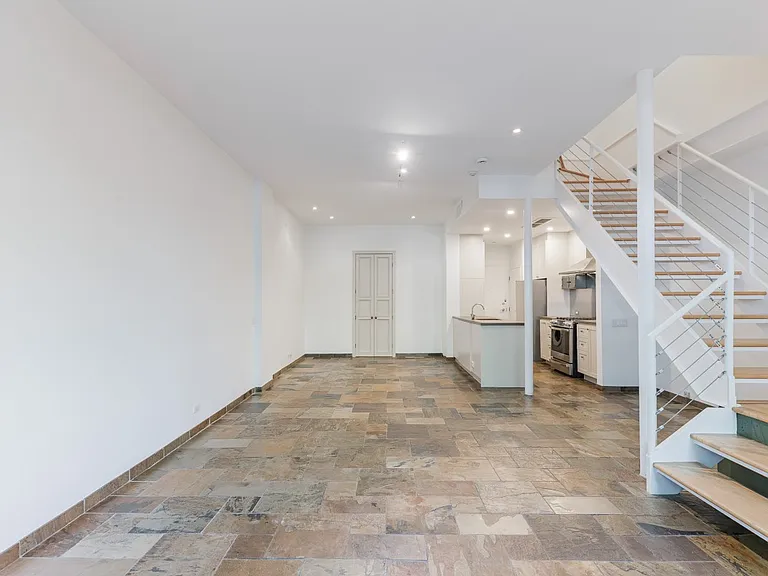 33 Price St #3 — Photo 2