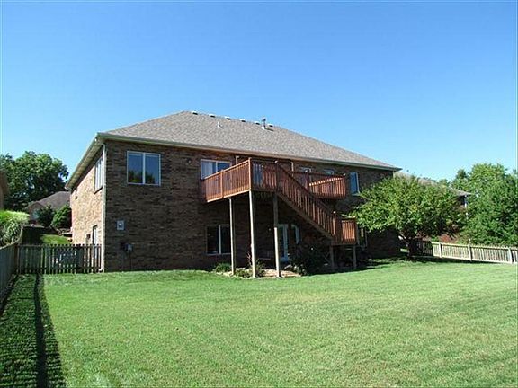 5th image of 571 E Lakewood Pl