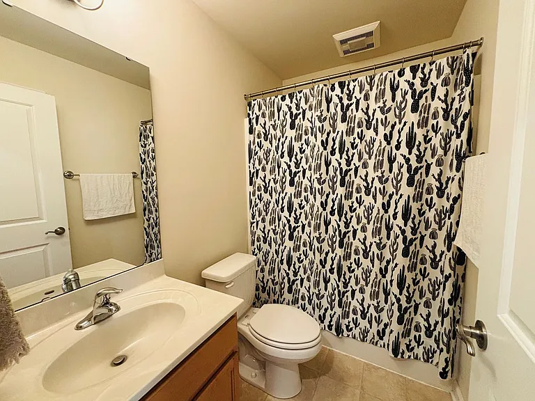 305 Phoenix Blvd NW — Photo 17
