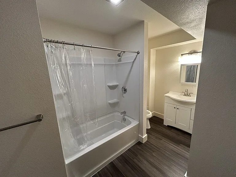 908 Avalon Ave — Photo 13