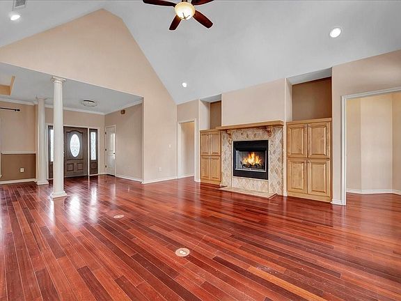 3rd image of 1904 Loblolly Ln