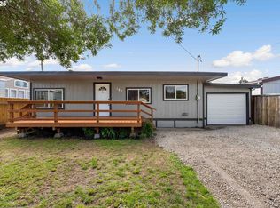 165 N 15th St, Lakeside, OR 97449