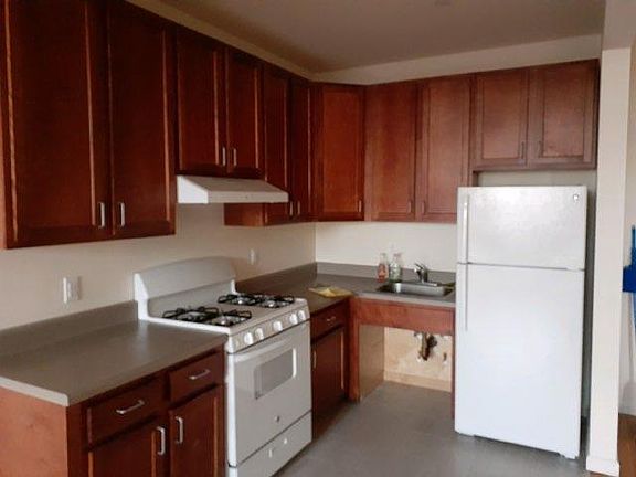 2nd image of 9306 Shore Front Pkwy #5