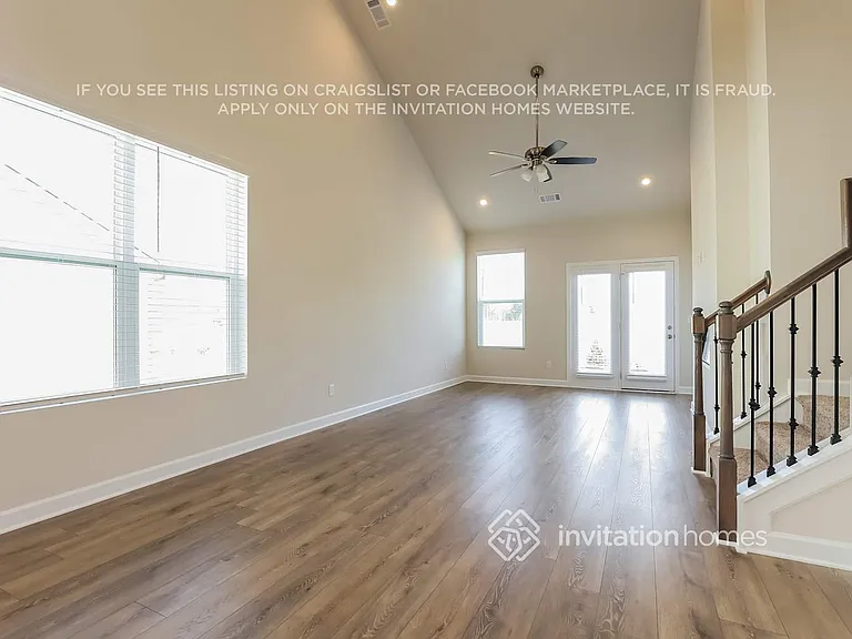 121 Fister Dr — Photo 3