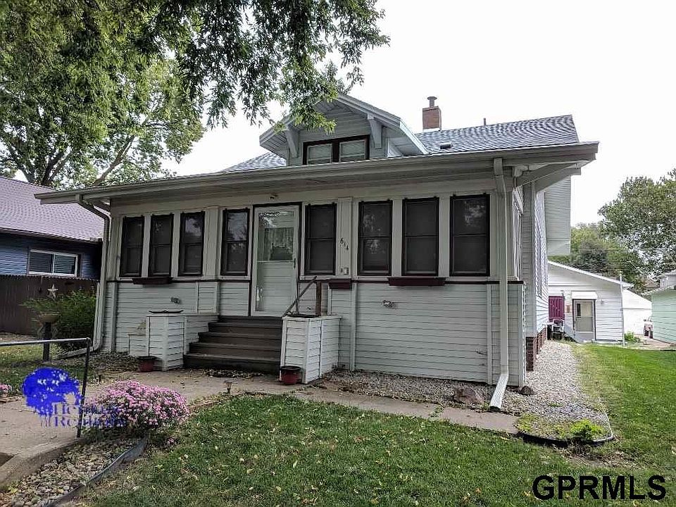 1st image of 614 N York Ave