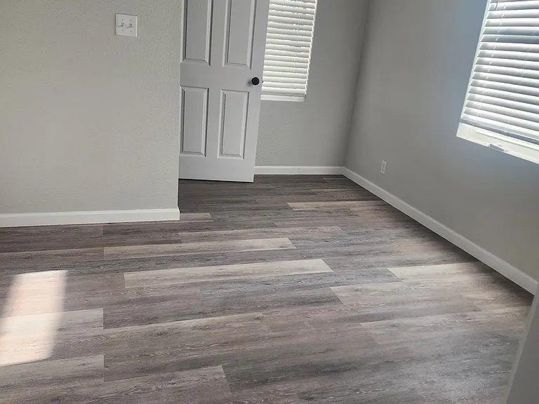 307 Euclid St — Photo 8