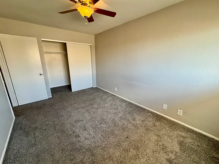 286 W Palomino Dr #98 — Photo 9