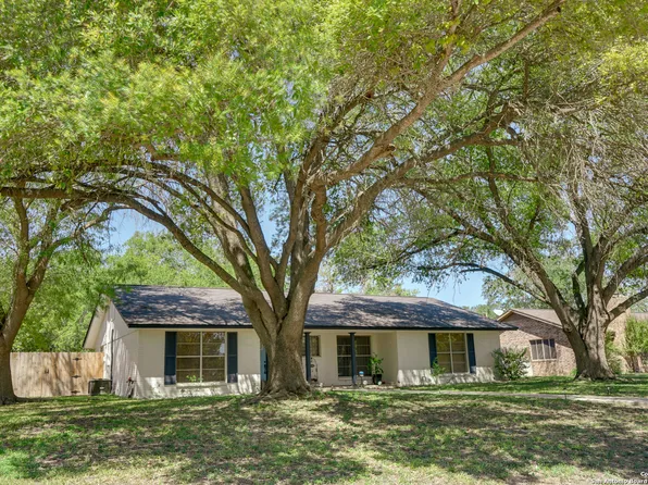 1504 30TH ST, Hondo, TX 78861