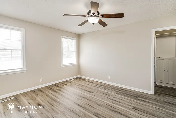 205 Branch Hill Dr — Photo 6