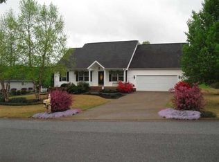 320 Jacob Creek Dr, Inman, SC 29349