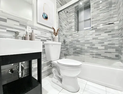 Rented by Vector New York, LLC | media 40