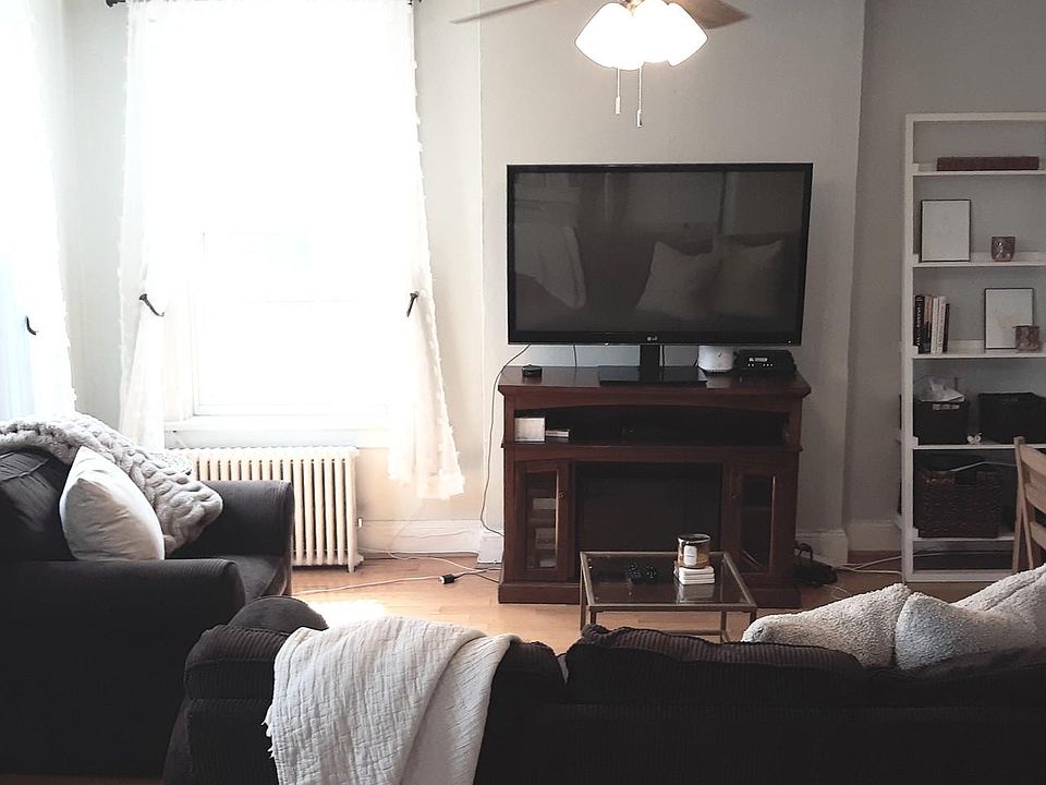 RARE CORNER UNIT !