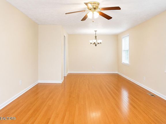 4th image of 118 Brittain Dr