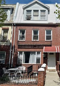 2138 29th St, Long Island City, NY, 11105