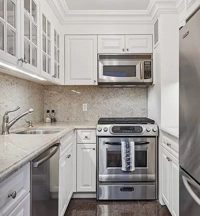 4th image of 900 Park Ave APT 22B