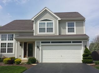 1692 Seaton Ln, Elgin, IL 60123