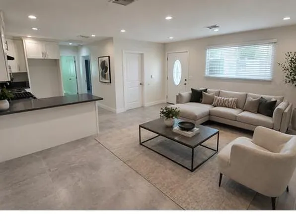6724 Simpson Ave, North Hollywood, CA 91606