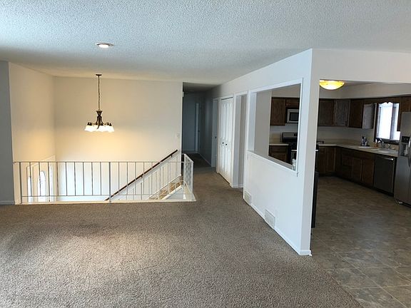 5th image of 91 N Aspen Dr
