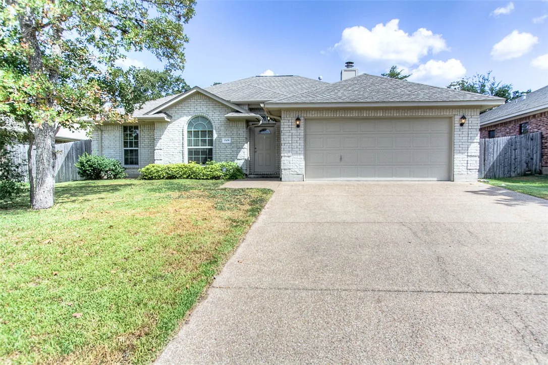 4 bed, 1765 sqft, $2,125 — Photo 1