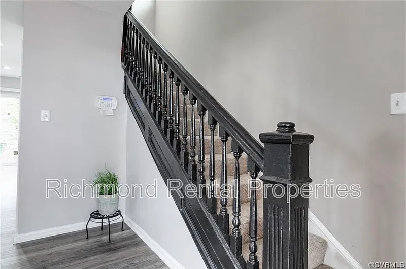 4 bed, 3.0 bath, 1800 sqft, $2,495 — Photo 3