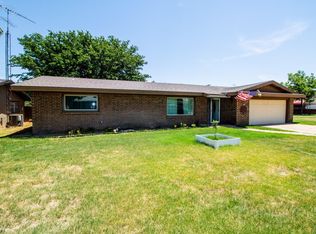 605 Boesen St, Sudan, TX 79371