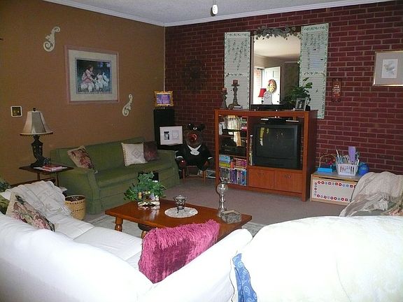 Rec Rm or 3rd Bedroom