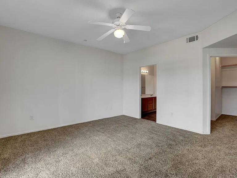 Aspen Peak Condominiums — Photo 74