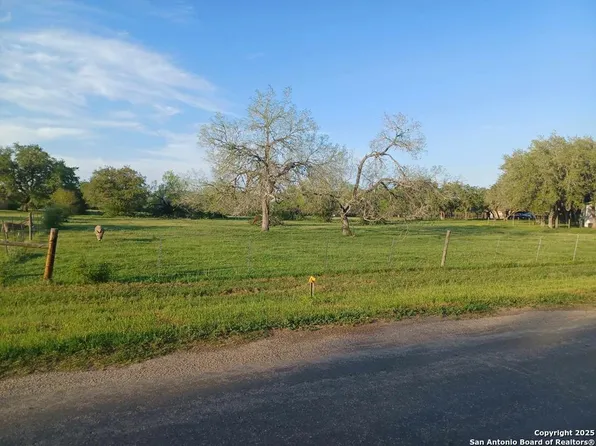 2915 Carr Road, Beeville 78102