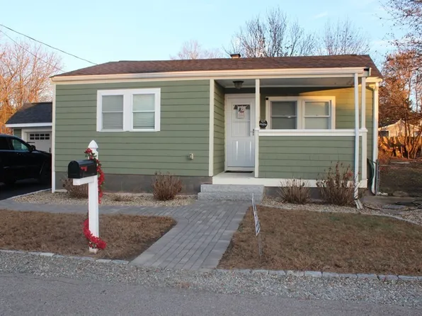 115 King St, Blackstone, MA 01504