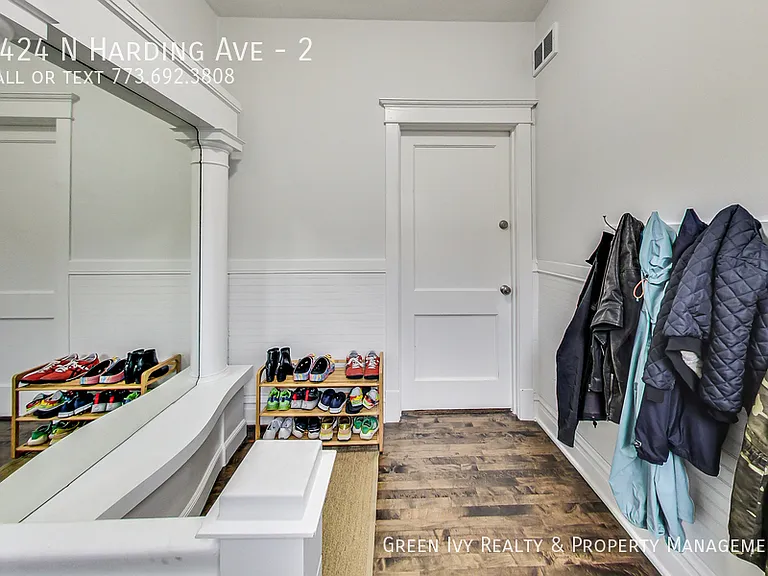 1424 N Harding Ave #2 — Photo 2