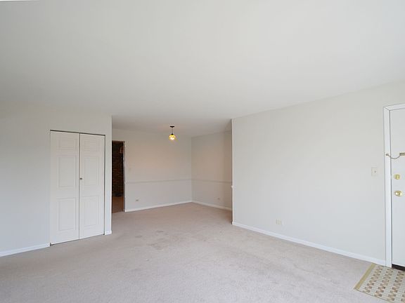 4th image of 9369 Bay Colony Dr APT 3N