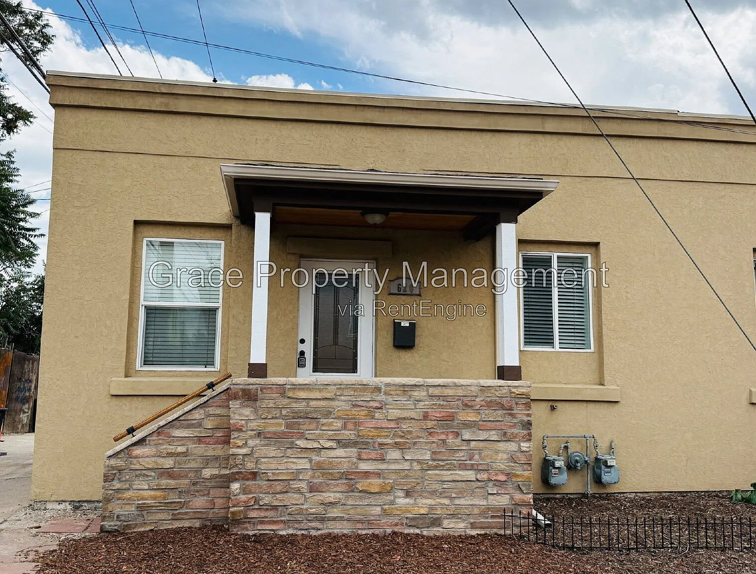 2 bed, 2.0 bath, 942 sqft, $2,695 — Photo 2