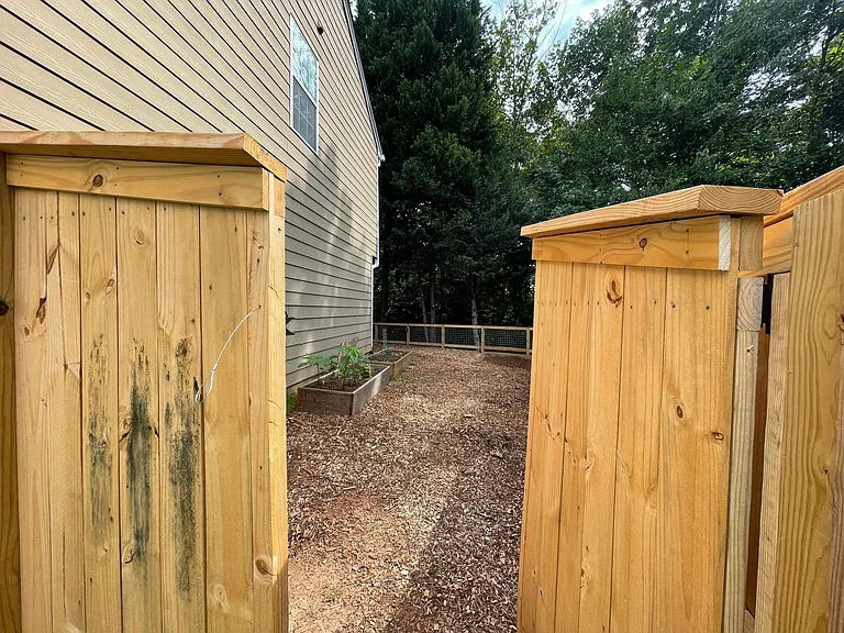 3330 Northcliff Dr — Photo 4