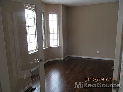 2nd image of 432 Sunset Blvd