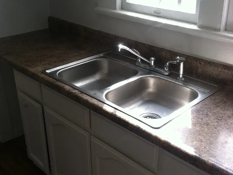 1348 W 22nd St — Photo 5