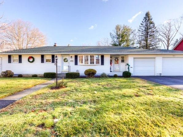 34 Goulding Dr, Auburn, MA 01501