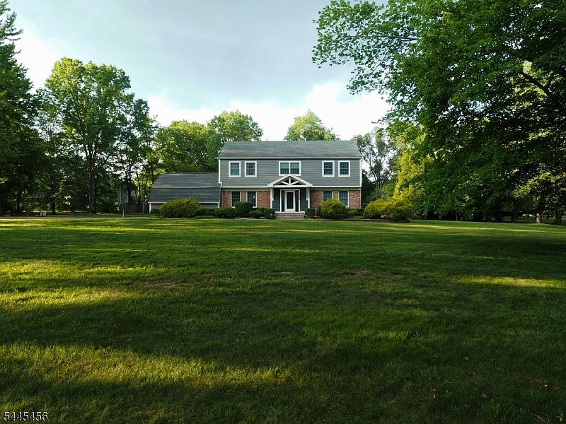1st image of 112 Victoria Dr