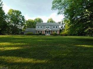 112 Victoria Dr, Basking Ridge, NJ 07920
